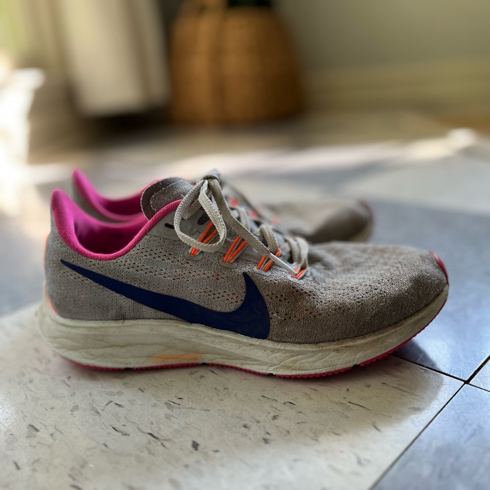 Nike Pegasus size 7
